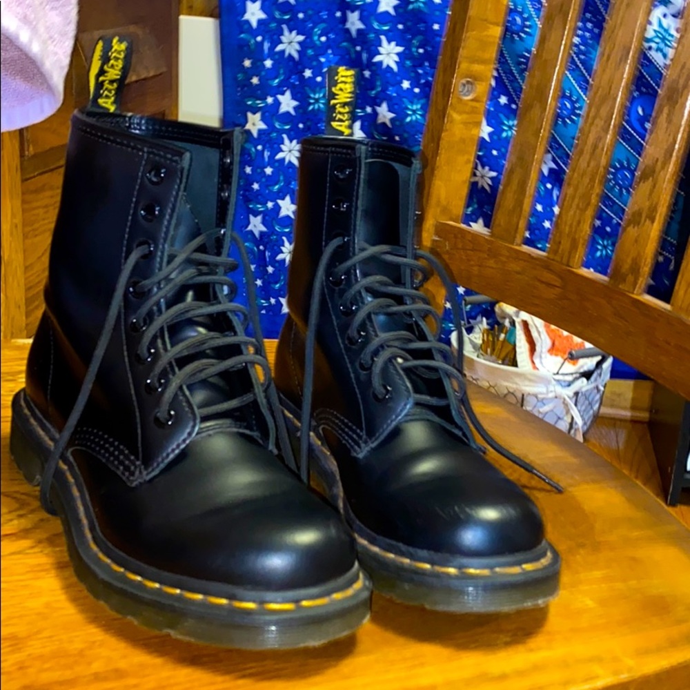 Leather doc martins